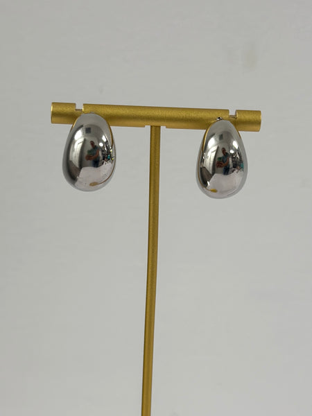 Puffy Teardrop Gradual Hoops (gold or silver)